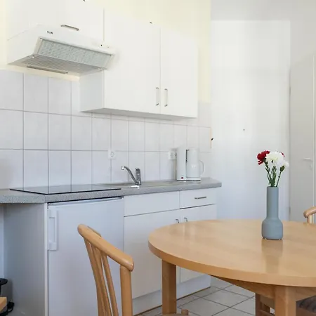 Attraktive Fuer Urlaub Zu Zweit In Apartment Sellin (Rugen)